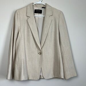 Dana Buchman Vintage Sand Beige Notched Lapel Single Button Fitted Wool Blazer